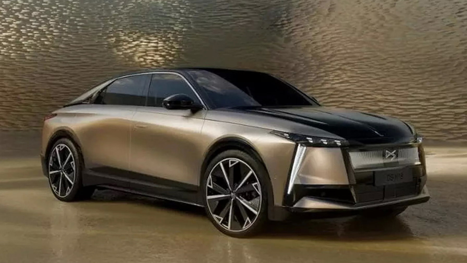 Διέρρευσαν εικόνες του νέου DS N°8 πριν το ντεμπούτο του!